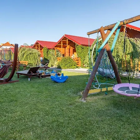 Cottages, Hot Tub And Sauna Included Hébergement de vacances Gąski